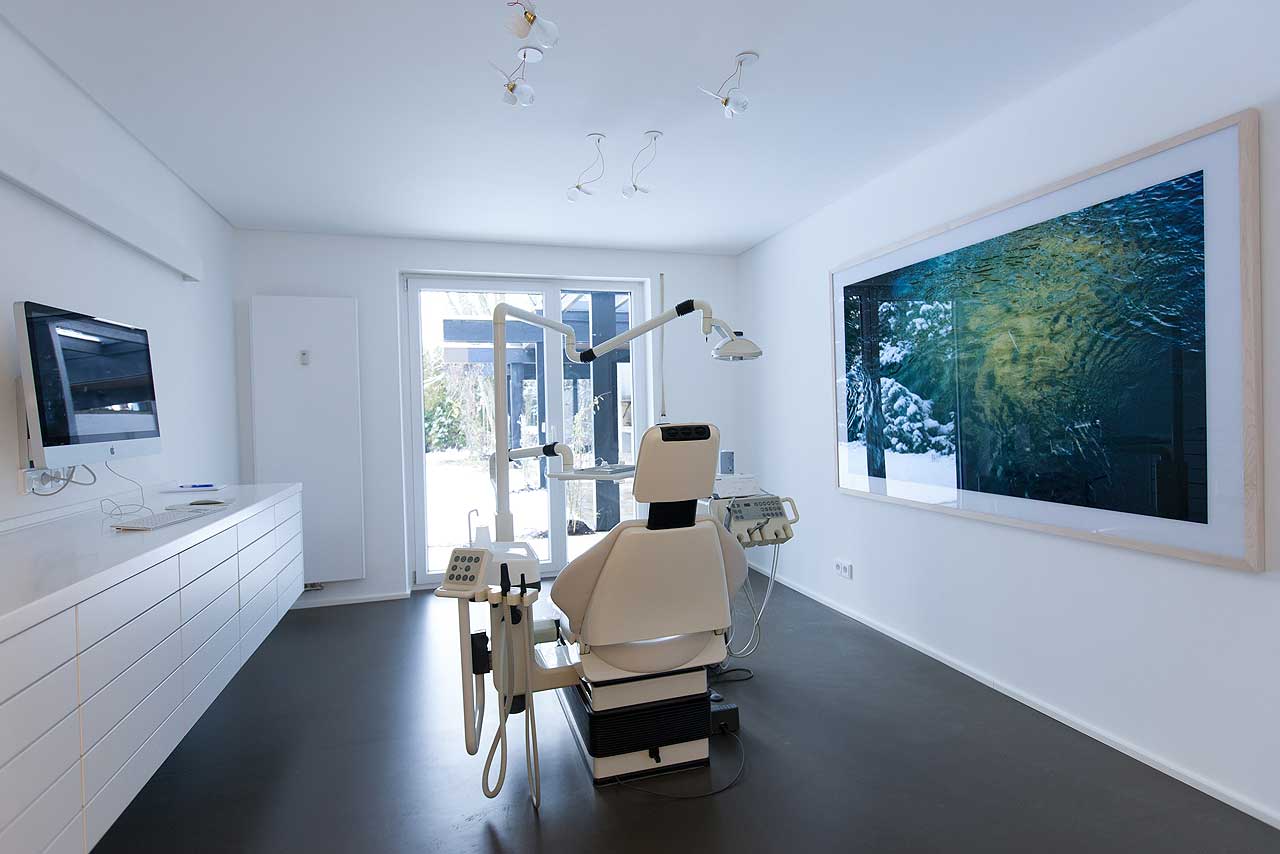Moderne und professionell ausgestattete Behandlungsräume Die Behandlungsräume der Praxis Christina Bingmenn